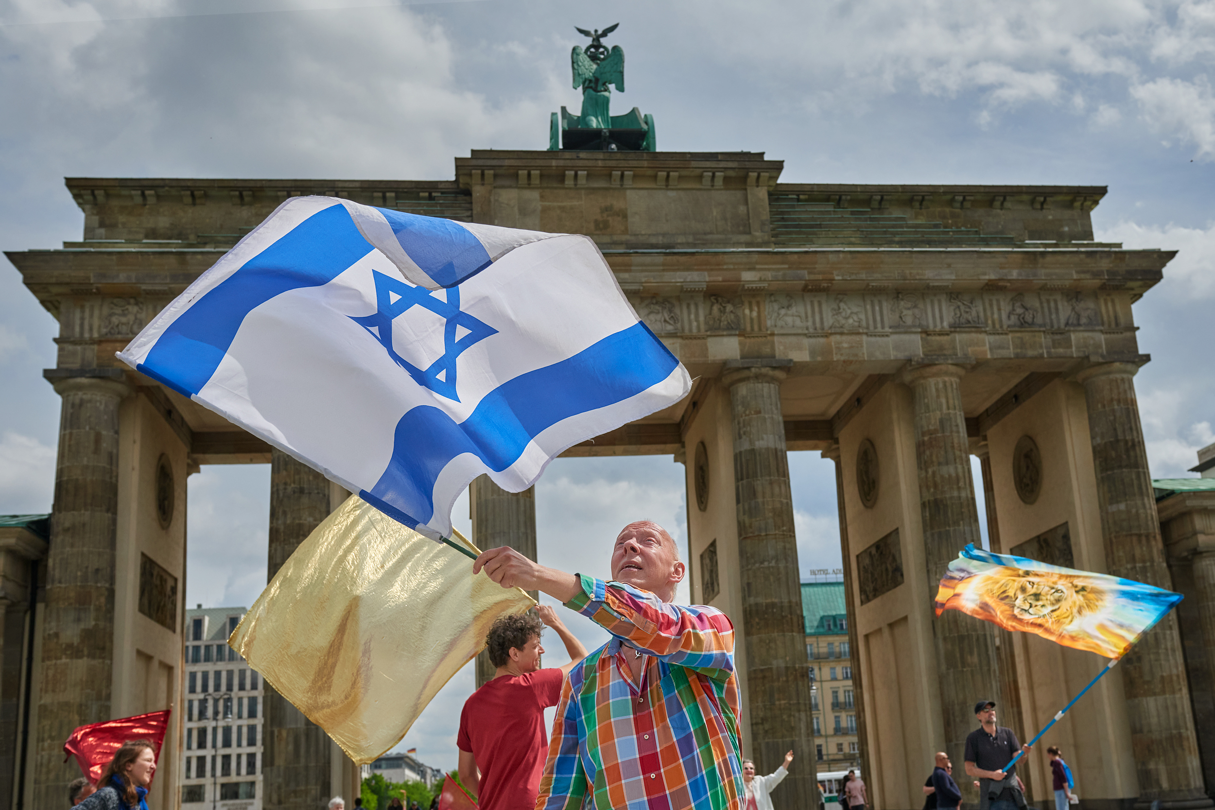 M20210515D JesusLovesYou8159