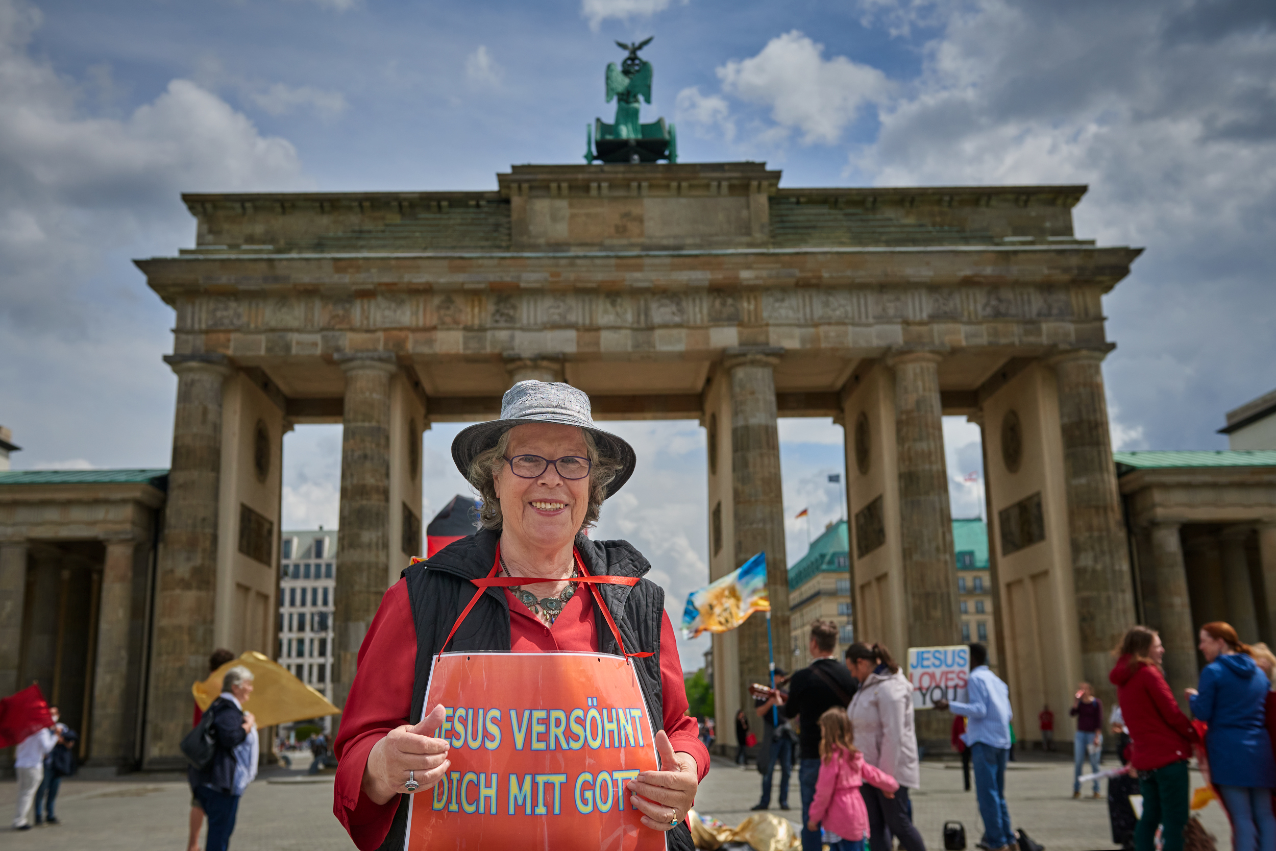 M20210515D JesusLovesYou8429