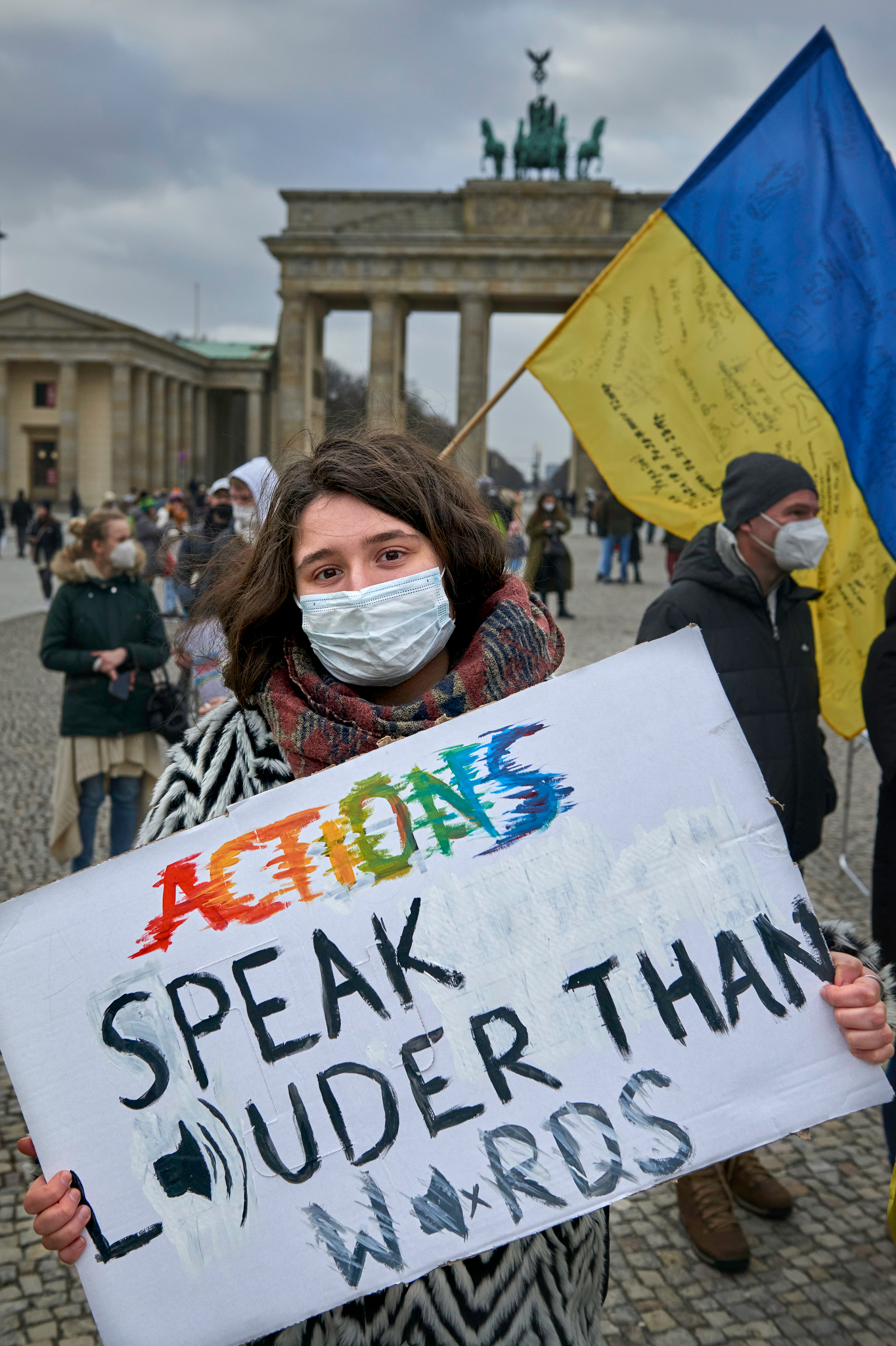 M20220130D_KriegkenntkeineGrenze3211