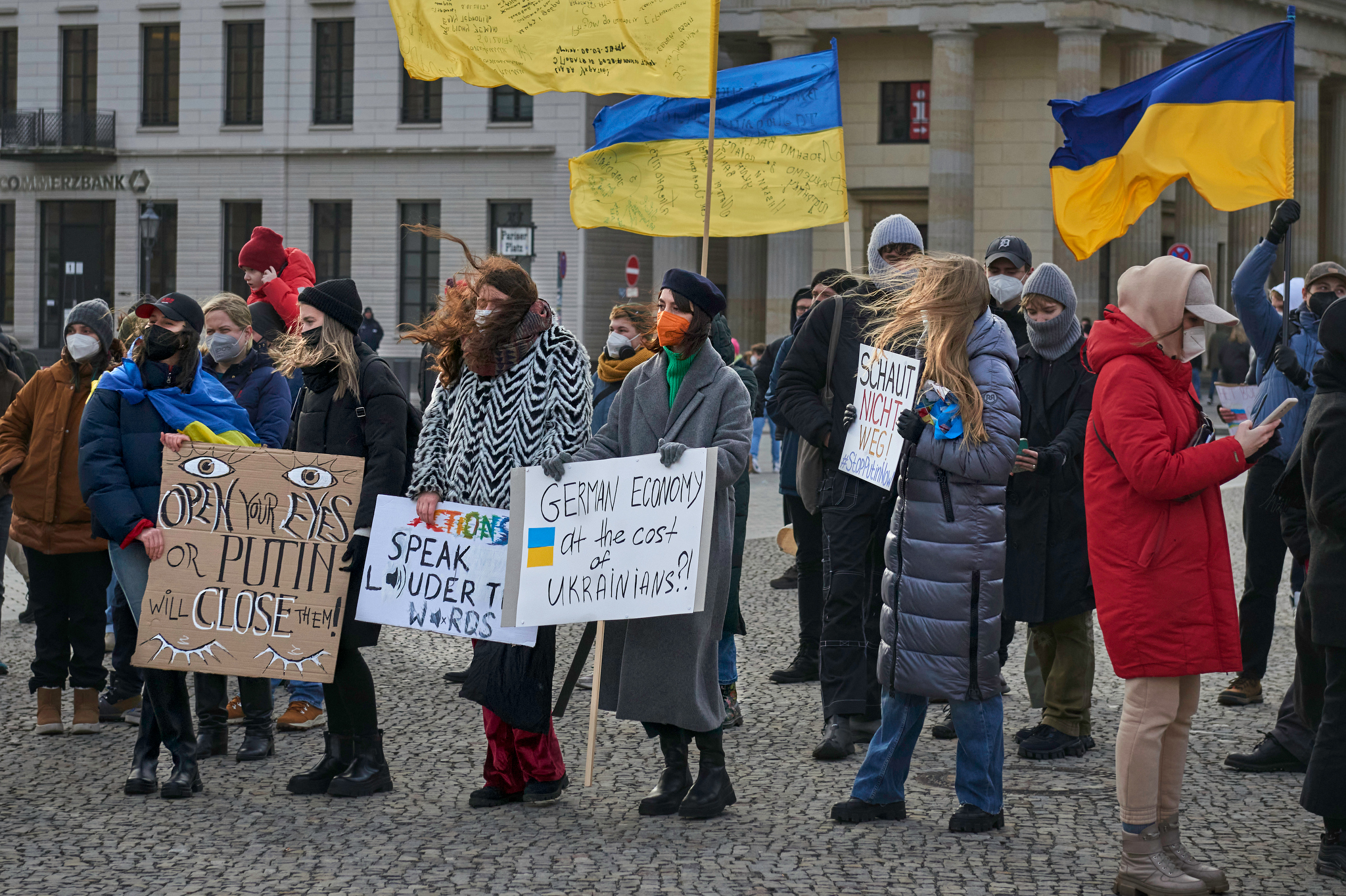 M20220130D_KriegkenntkeineGrenze3402