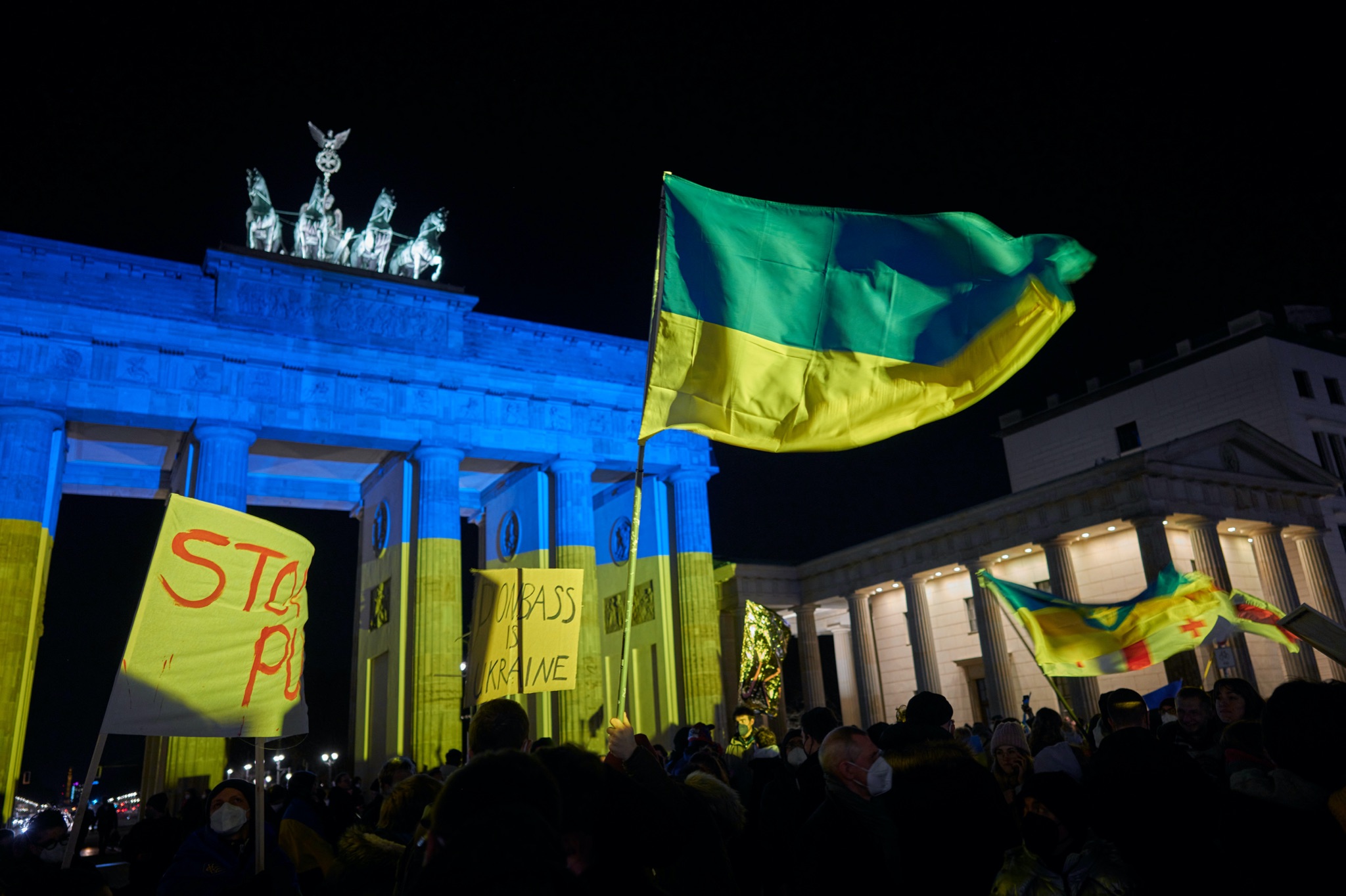 M20220224D_UkraineSolidarity1220204